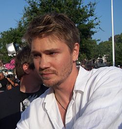 Chad Michael Murray Faqs 2021 Facts Rumors And The Latest Gossip