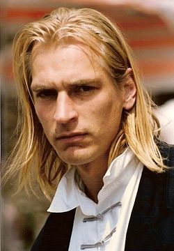 Julian Sands