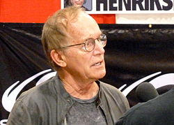 Lance Henriksen