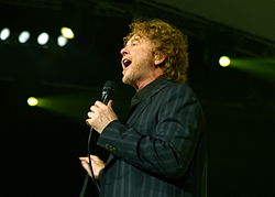 Mick Hucknall