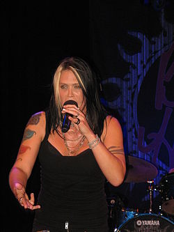 Beth Hart FAQs 2024- Facts, Rumors and the latest Gossip.